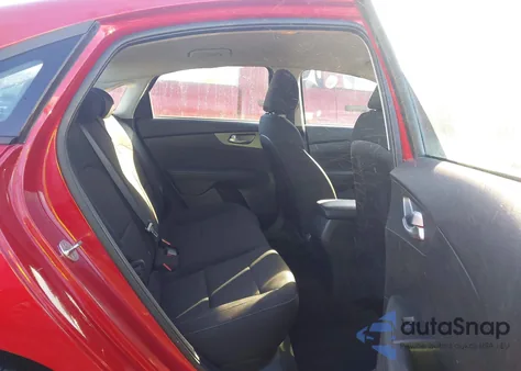 2021 Kia Forte Lxs из США, поврежденный, VIN 3KPF24AD8ME360076